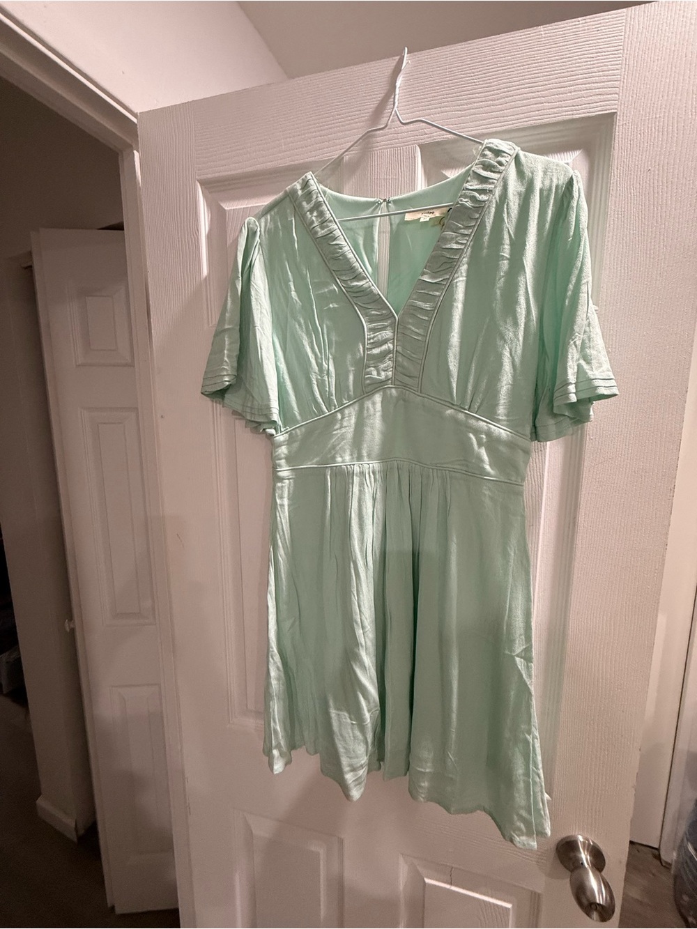 entro Mint Green Short Sleeve V-Neck Dress